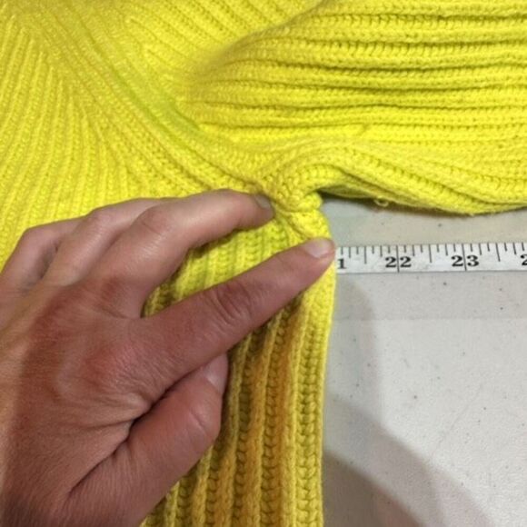 Banana Republic Women's Thick Chunky High Crew Neck Sweater Neon Yellow Medium - Picture 9 of 10